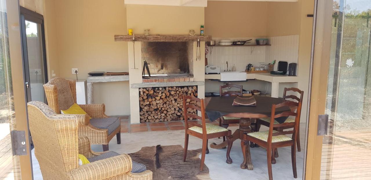 Avani Lodge Private Nature Reserve Botrivier Buitenkant foto